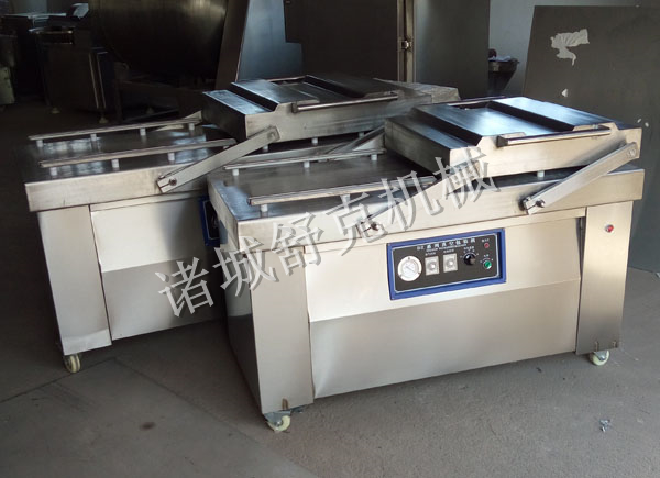 700雙室真空包裝機